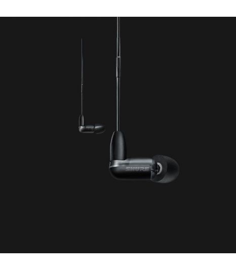 Sound isolating on sale earphones